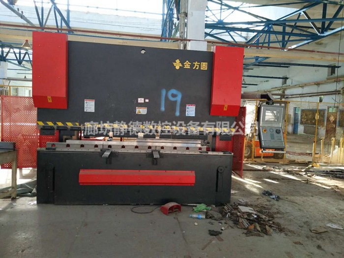 9.二手PR6C225*3100金方圆数控折弯机